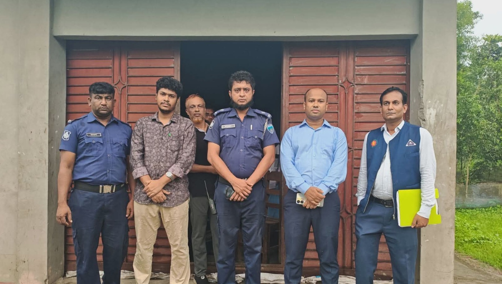 নিবন্ধন সনদ ছাড়া পণ্য উৎপাদন,দেবিদ্বারে খাদ্য প্রস্তুতকারী প্রতিষ্ঠানকে পঞ্চাশ হাজার টাকা জরিমানা