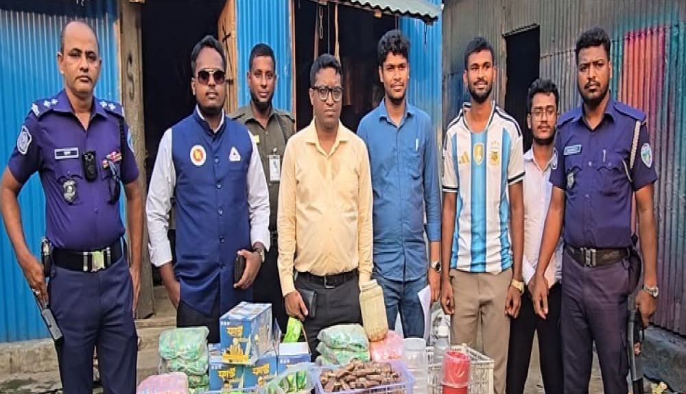 মুরাদনগরে অনুমোদনহীন আইসক্রিম কারখানায় অভিযান, ৮০ হাজার টাকা জরিমানা