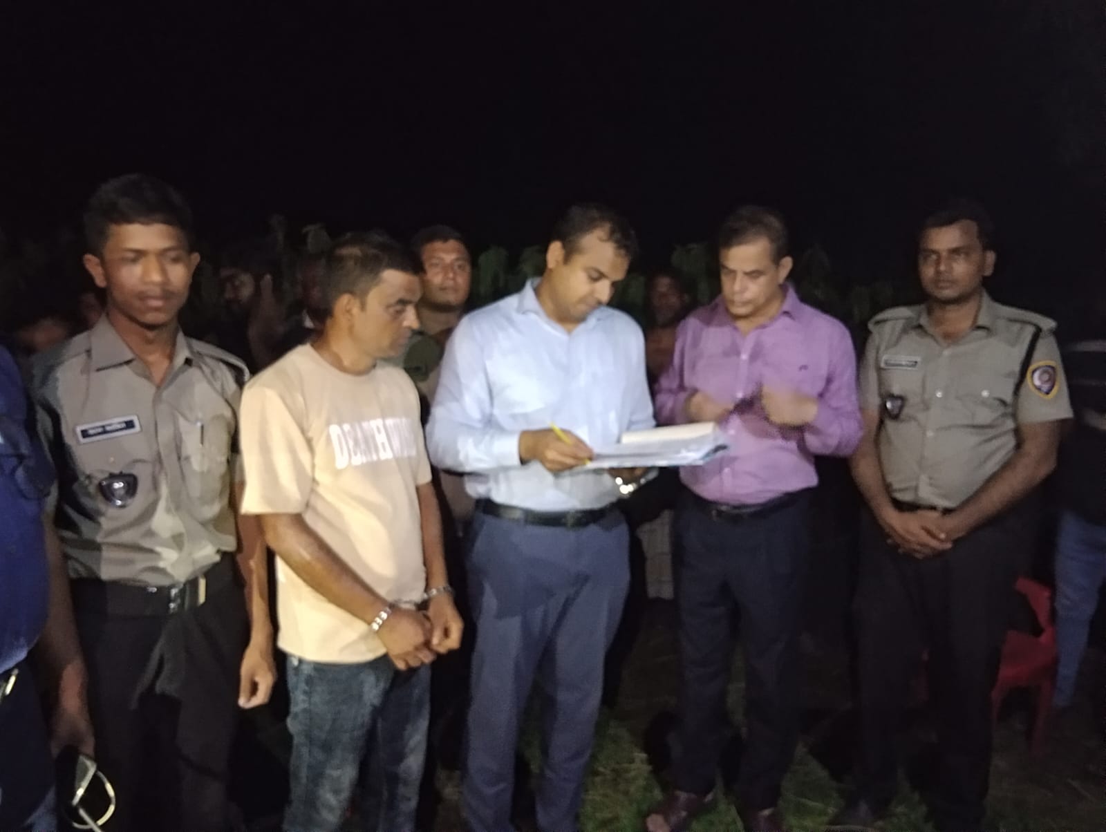 রংপুরের তারাগঞ্জে গাঁজা সেবন ও ব্যবসার অপরাধে ১ বছরের কারাদণ্ড