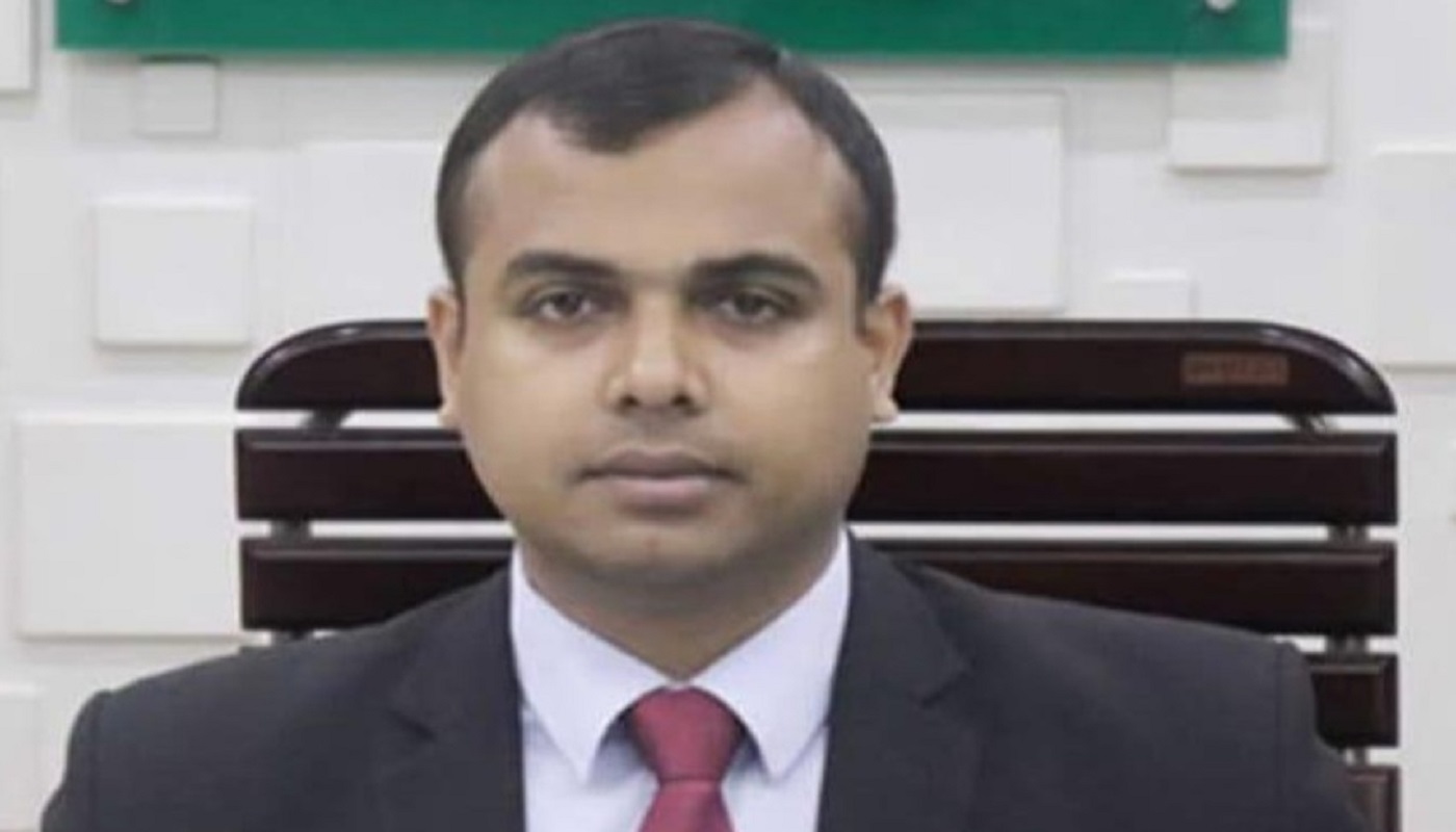 তারাগঞ্জের ইউএনও মোনাববর হোসেনের বদলি বাতিলের দাবি স্থানীয়দের