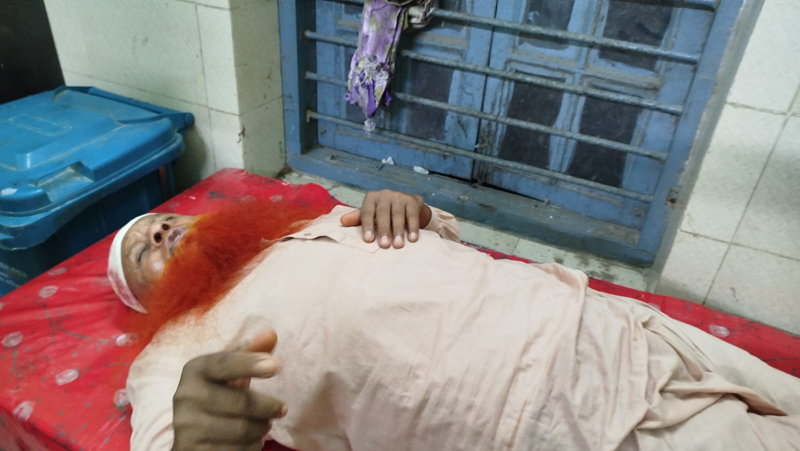 অবসরপ্রাপ্ত এএসপি’র উপর হামলা, গ্রেপ্তার ২