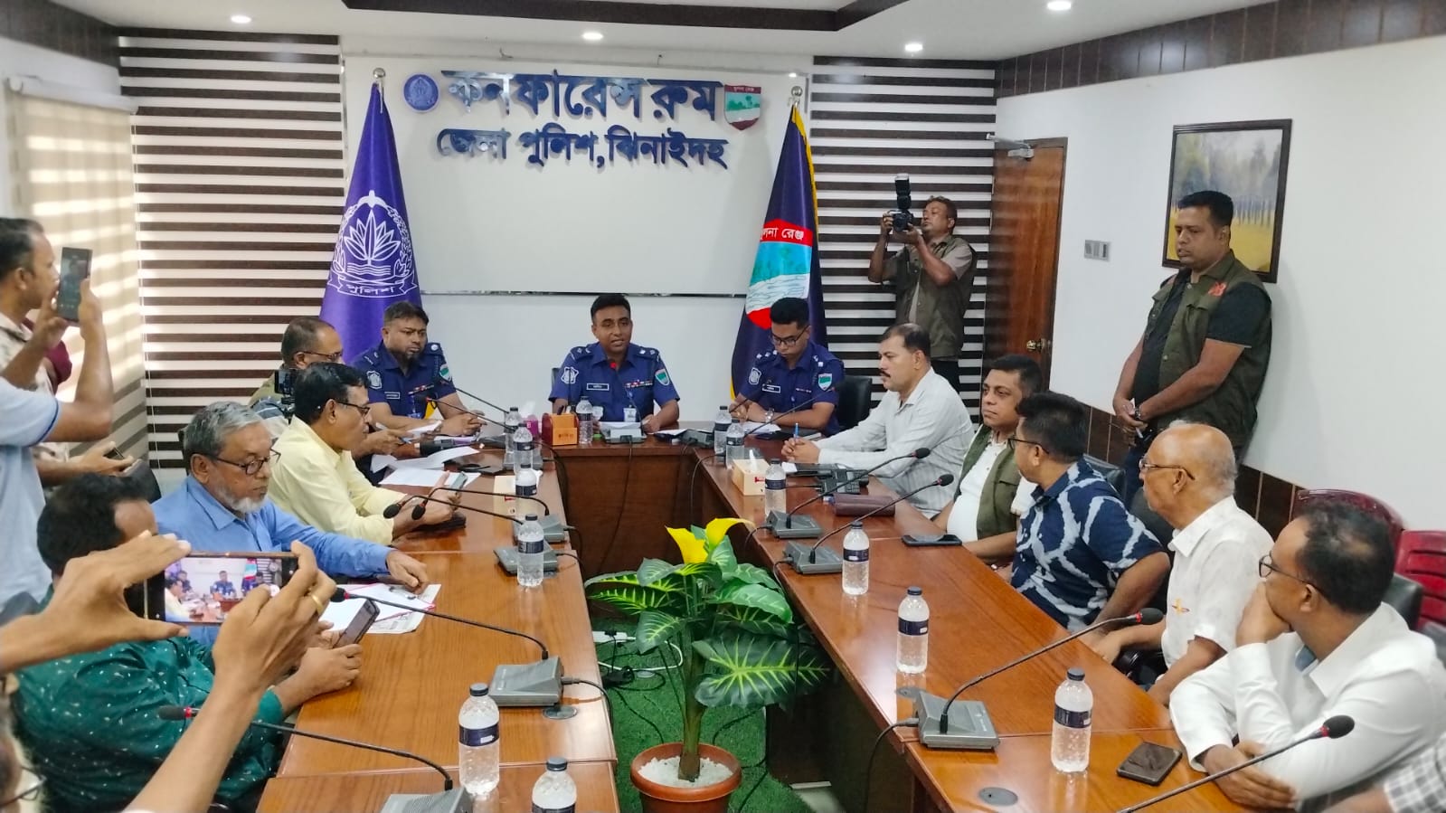 ঝিনাইদহে সাংবাদিকদের সাথে নবাগত পুলিশ সুপারের মতবিনিময়