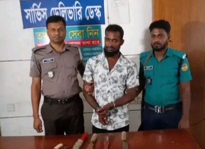বরিশালে ২৬ মামলার আসামি গ্রেফতার, উদ্ধার বিপুল দেশীয় ধারালো অস্ত্র