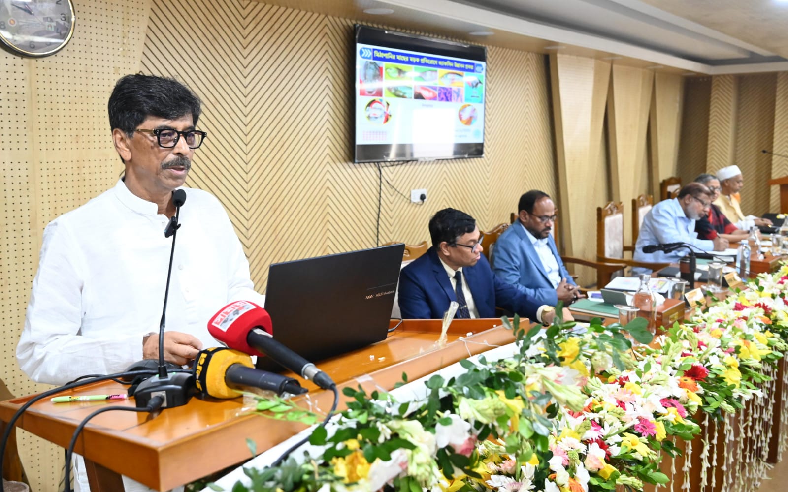 বিজ্ঞানীদের মৌলিক গবেষণায় আত্মনিয়োগ করতে হবে: কৃষিমন্ত্রী