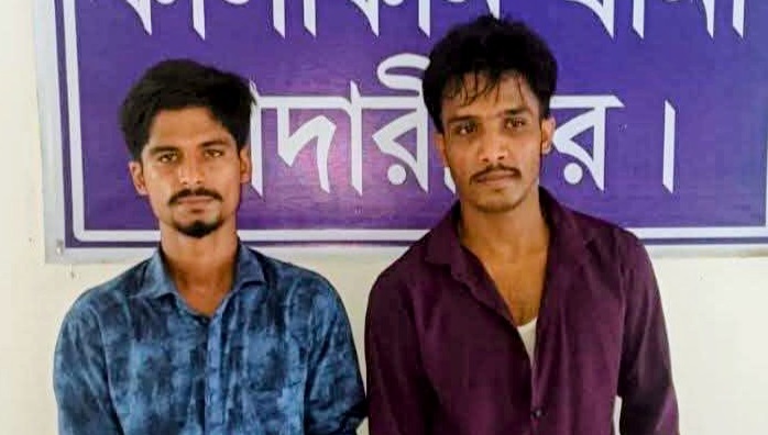 কালকিনিতে ৩৬ পিস ইয়াবাসহ ২ মাদক ব্যবসায়ী আটক