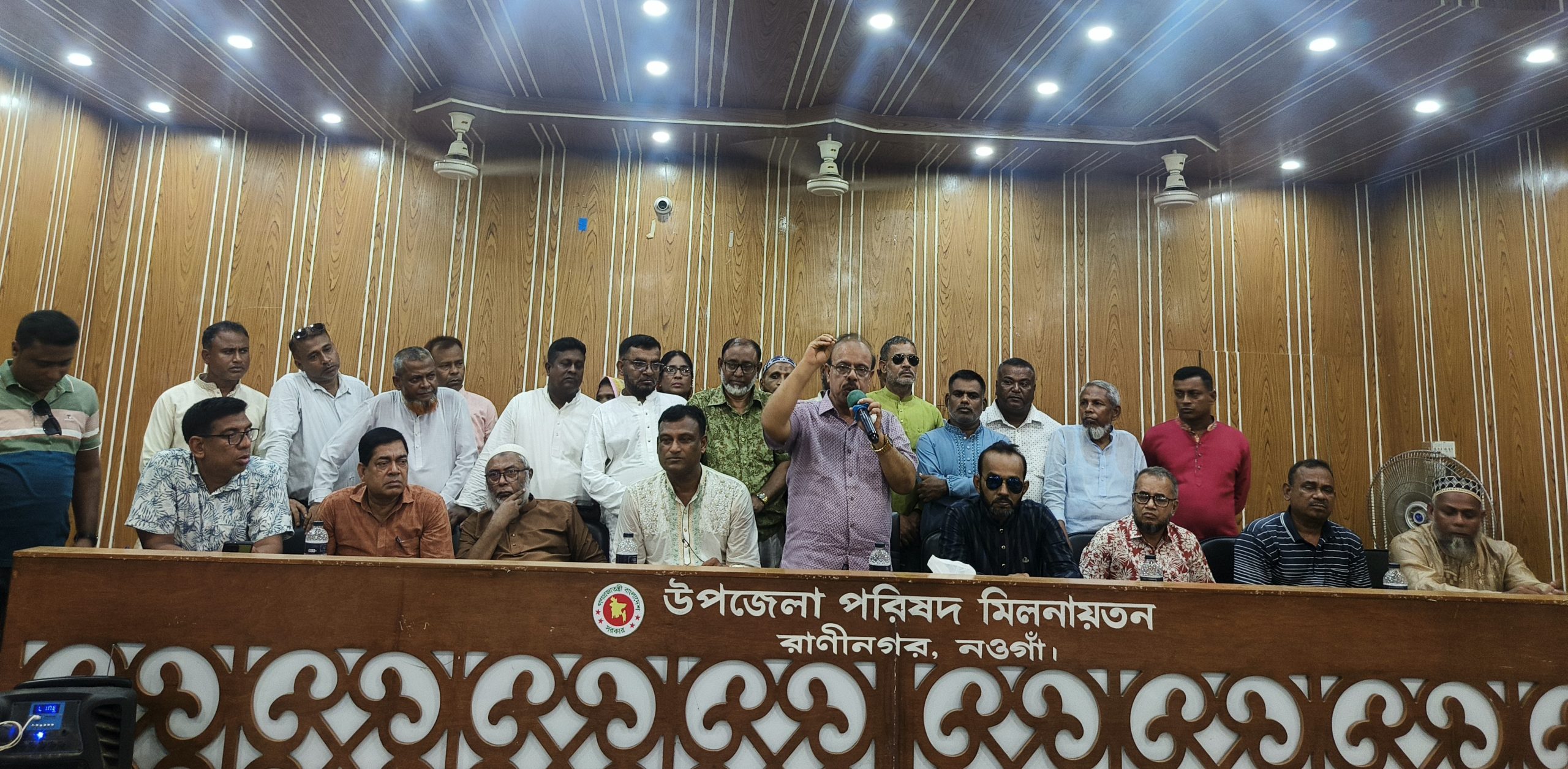 রাণীনগরে উপজেলা পরিদর্শন কক্ষ উদ্বোধন ও চেক বিতরণ অনুষ্ঠিত