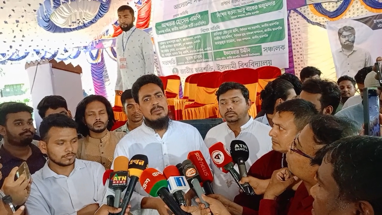 ব্যাংক লুট করেছেন সাবেক রাষ্ট্রপতি সাহাবুদ্দিন: আখতার হোসেন