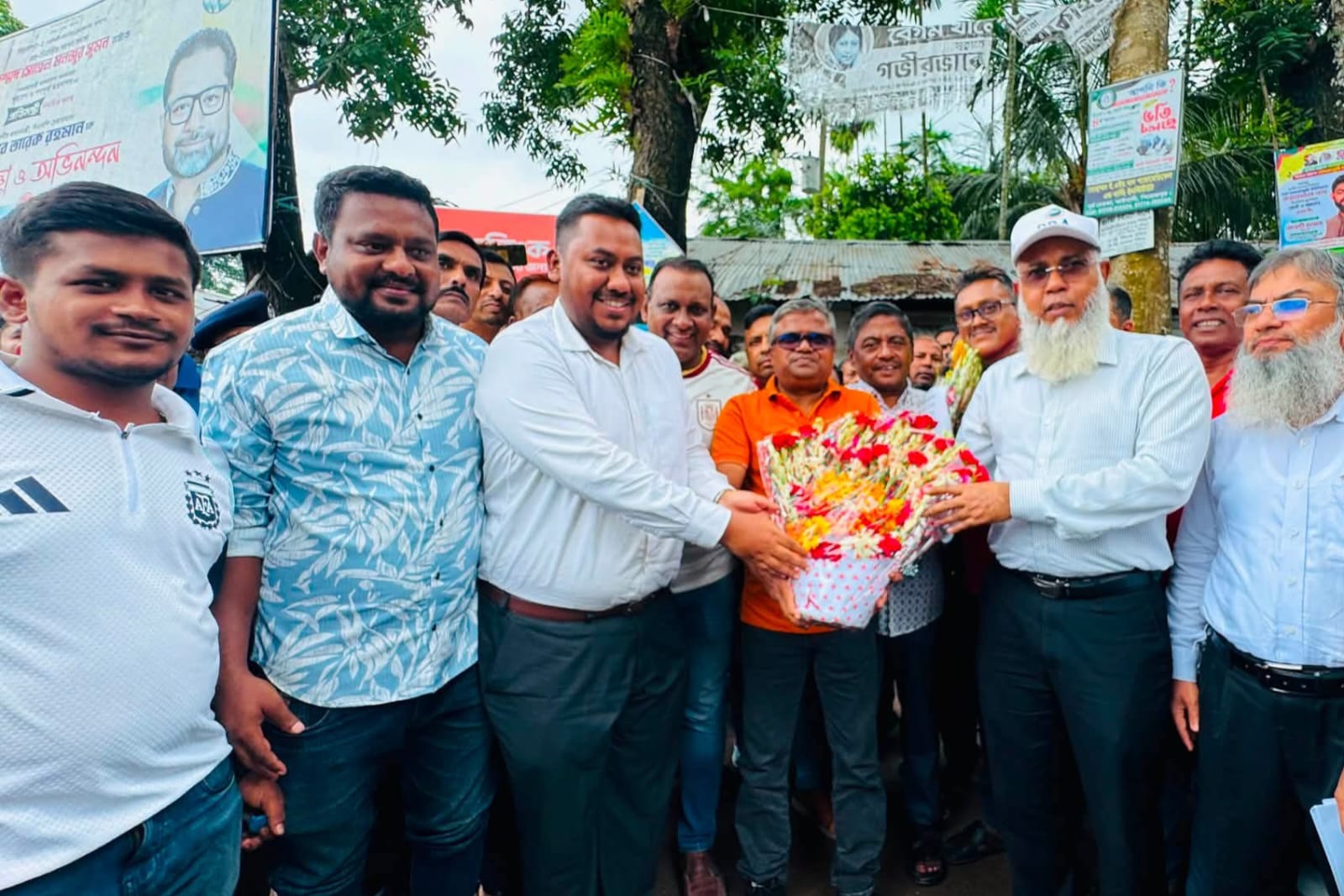 কাউখালীতে সেতু নির্মাণের লক্ষ্যে সেতু সচিবের সন্ধ্যা নদী ও গাবখান চ্যানেল এলাকা পরিদর্শন