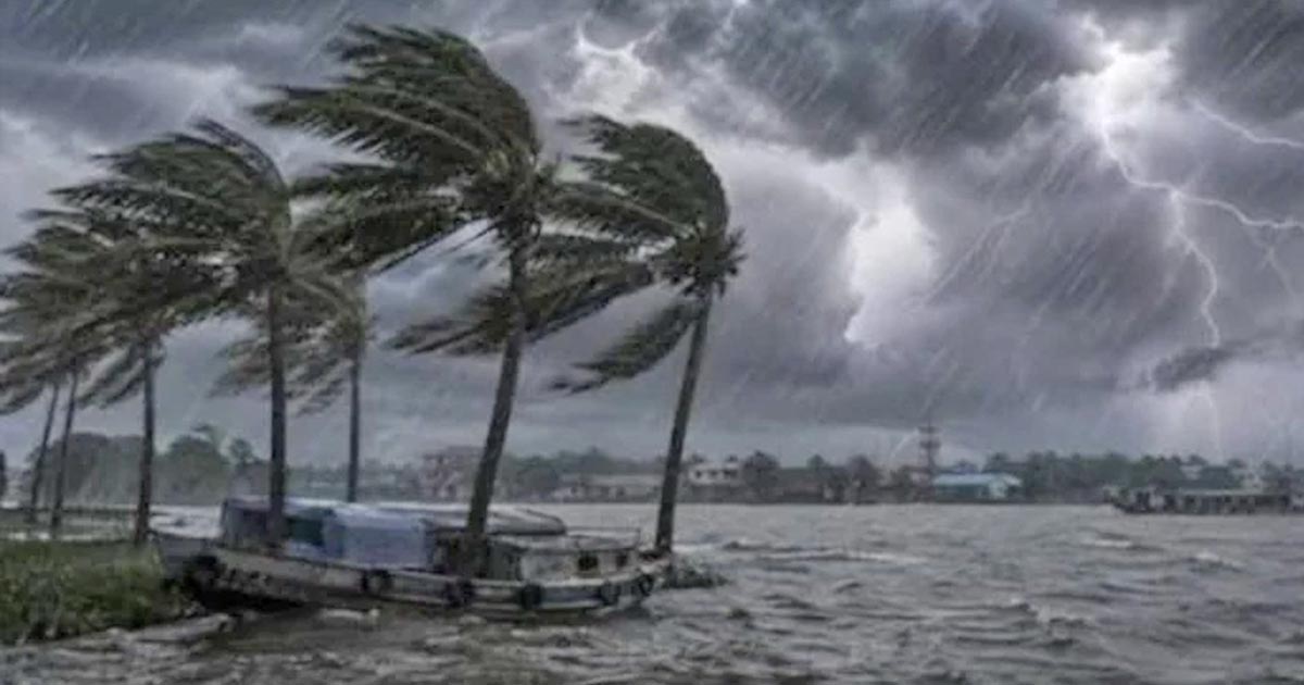 ঝড় ও বজ্রবৃষ্টির আশঙ্কা, দেশের ৮ অঞ্চলের নদীবন্দরে সতর্কতা