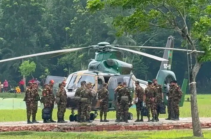 কালীগঞ্জে সেনাপ্রধানের গ্রীষ্মকালীন মহড়া পরিদর্শন