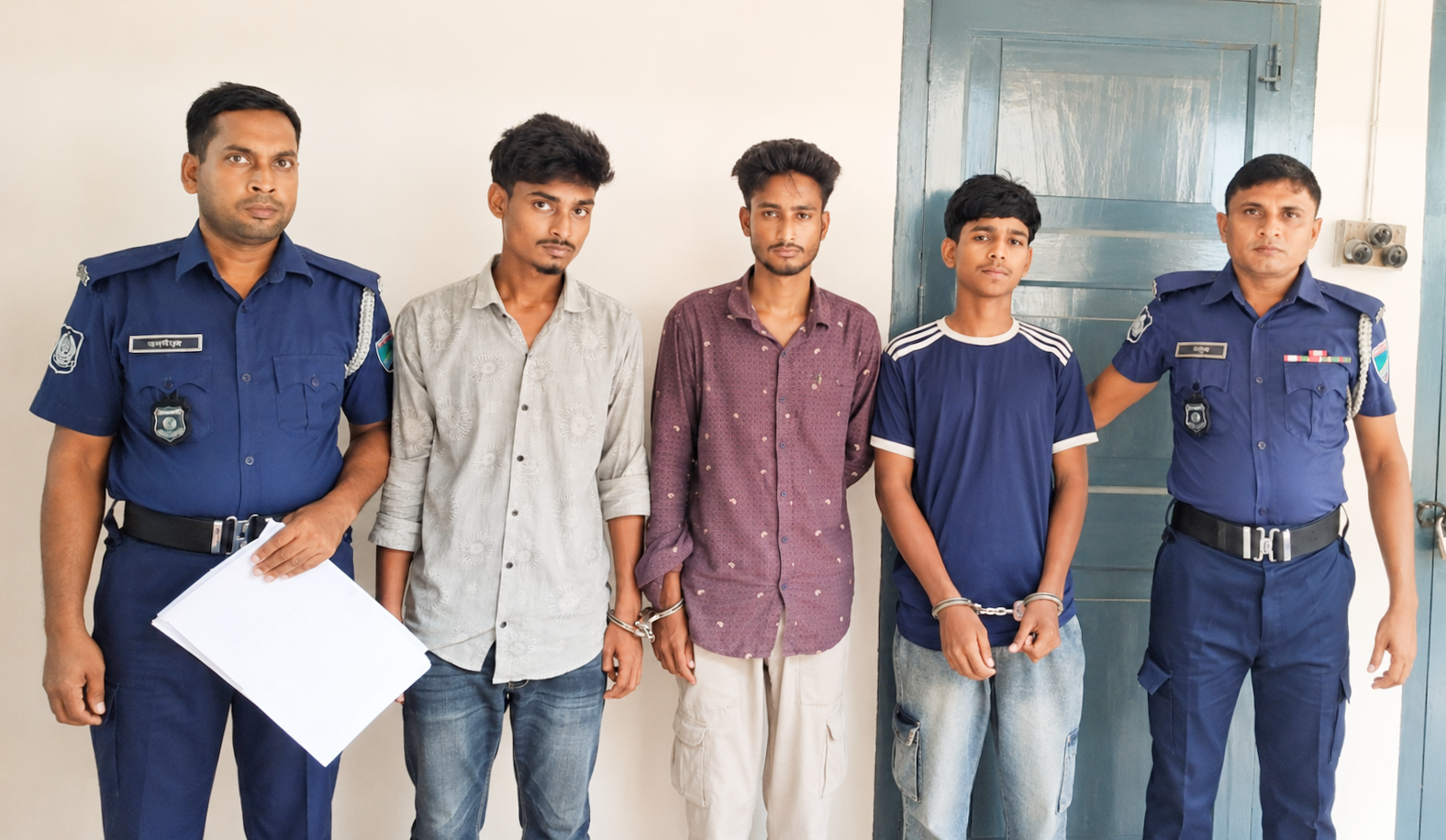 কালীগঞ্জে পৃথক অভিযানে মাদকসহ গ্রেপ্তার ৩