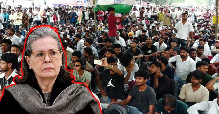 শিক্ষার্থীদের ‘দেশের শত্রু’ হিসেবে দেখছে মোদি সরকার: সোনিয়া গান্ধী