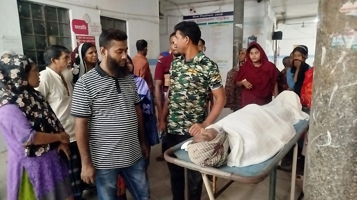 নড়াইলে ফুটবল খেলাকে কেন্দ্র করে বিরোধ, বৃদ্ধকে কুপিয়ে হত্যা