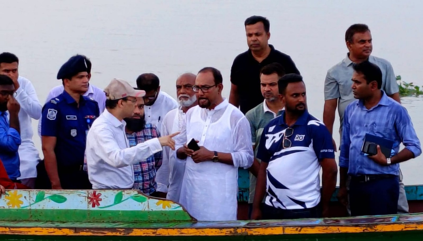 ঝালকাঠি রাজাপুরে বিষখালী নদীর ভাঙন পরিদর্শনে এমপি-ডিসিসহ প্রশাসনের শীর্ষ কর্মকর্তারা