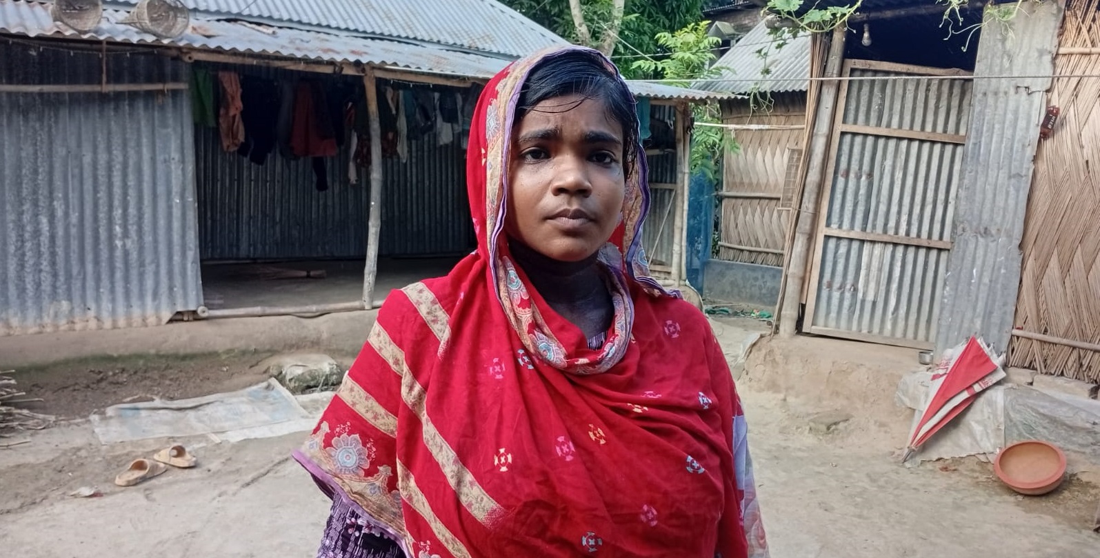 প্রতিবন্ধকতা জয় করে উচ্চ মাধ্যমিক পরীক্ষার হলে বৈশাখী
