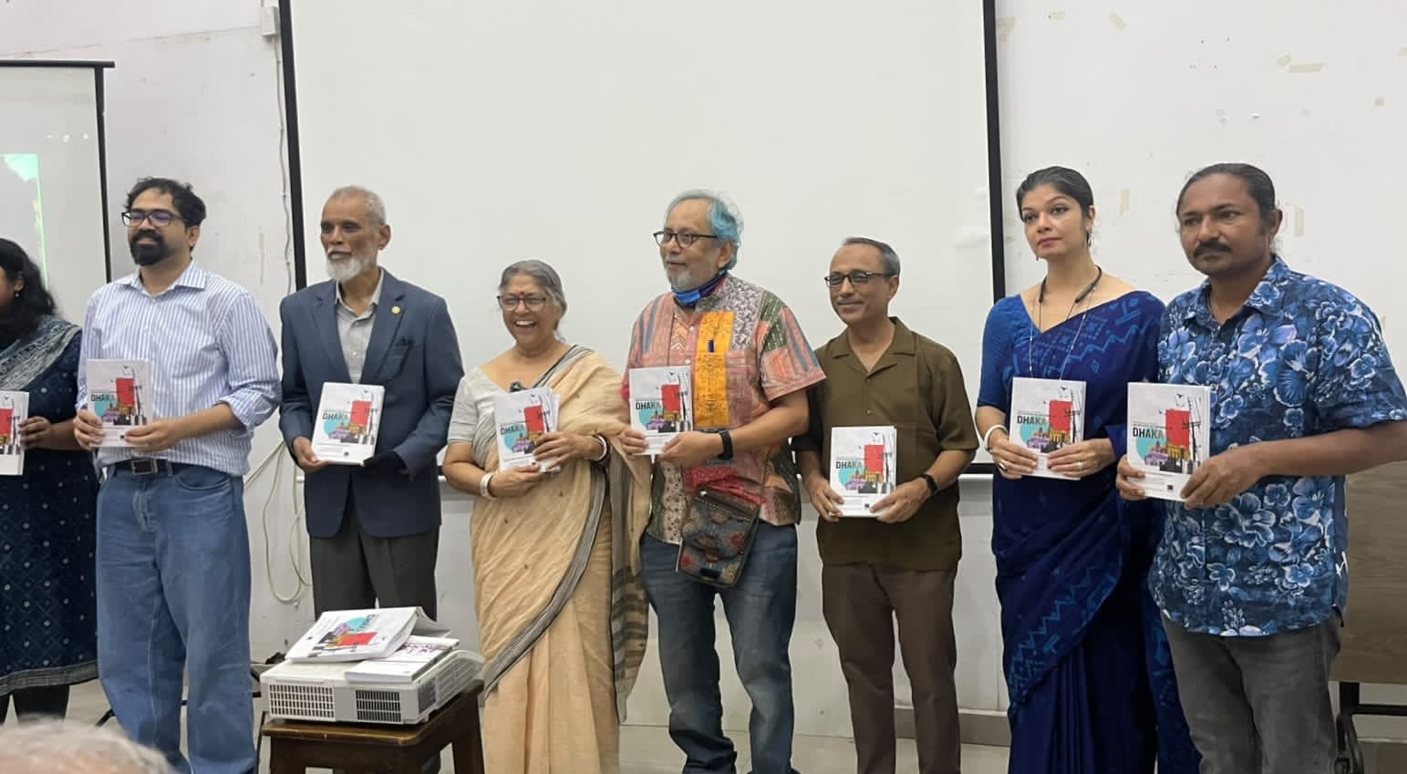 বুয়েটে প্রকাশিত হলো ঢাকা বিষয়ক বিশেষ গ্রন্থ বিটুইন কেয়স অ্যান্ড কোহেশন: অ্যান এক্সপ্লোসিভ রি-ইমার্জেন্স অব ঢাকা