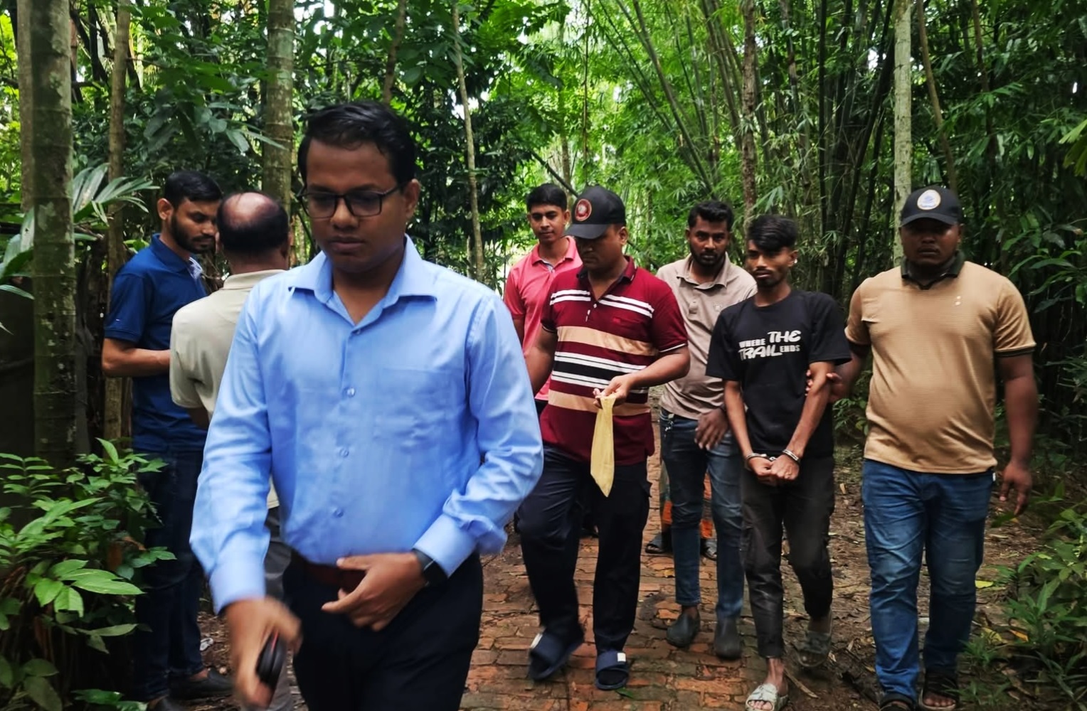 গৌরনদীতে ভ্রাম্যমান আদালতে ০৬ মাসের কারাদণ্ড ৩,০০০ টাকা জরিমানা