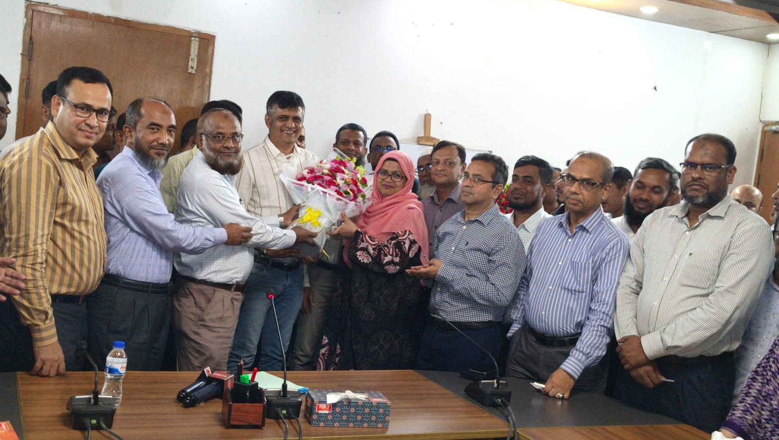 বিআইডব্লিউটিসি অফিসার্স এসোসিয়েশনের নির্বাচিত কার্যকরী পরিষদের দায়িত্ব গ্রহণ