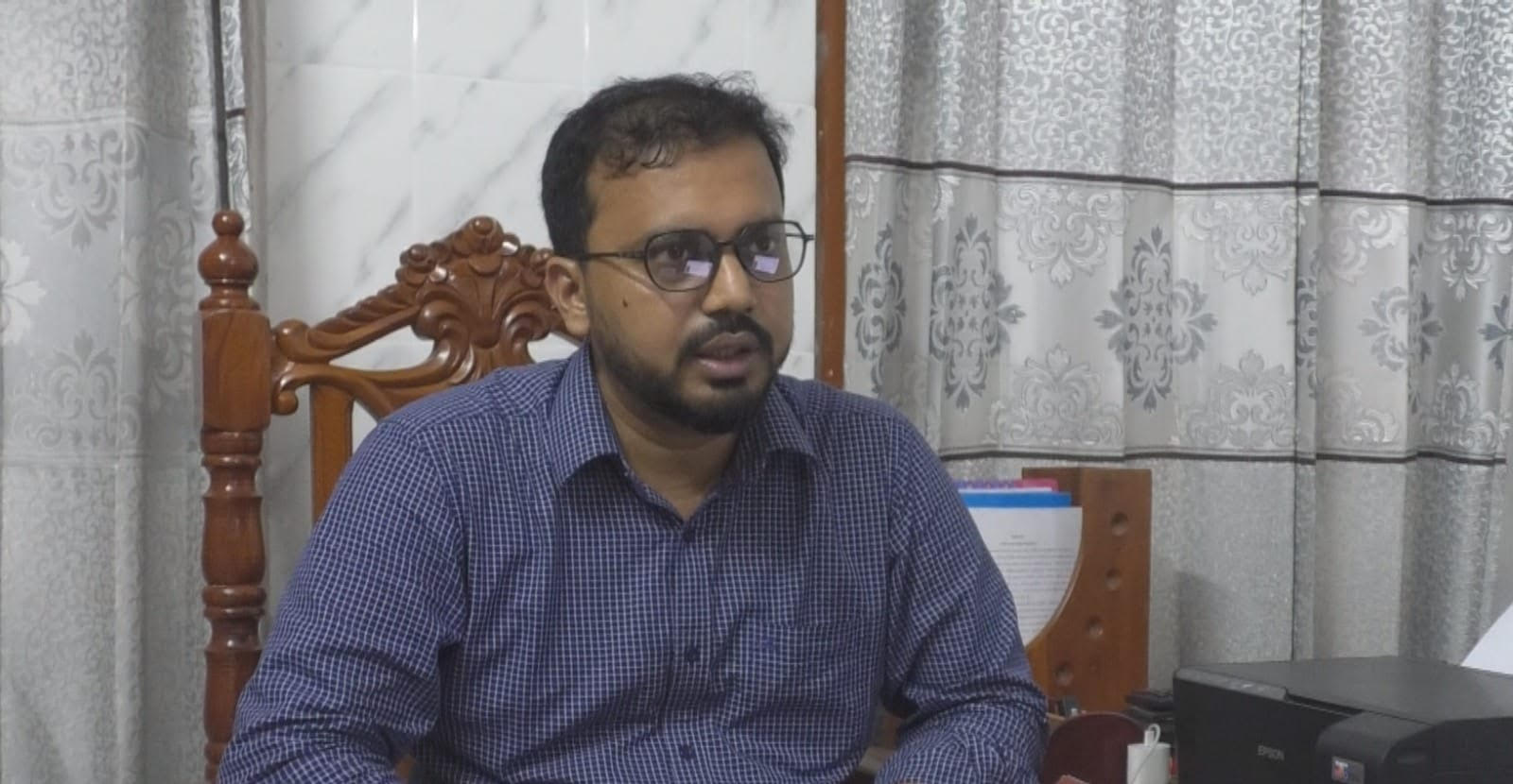 সাতক্ষীরায় গাছের চারা ও সার বিতরণে দুর্নীতি: সংবাদ প্রকাশের পর তদন্ত প্রভাবিত করতে দৌঁড়ঝাপ