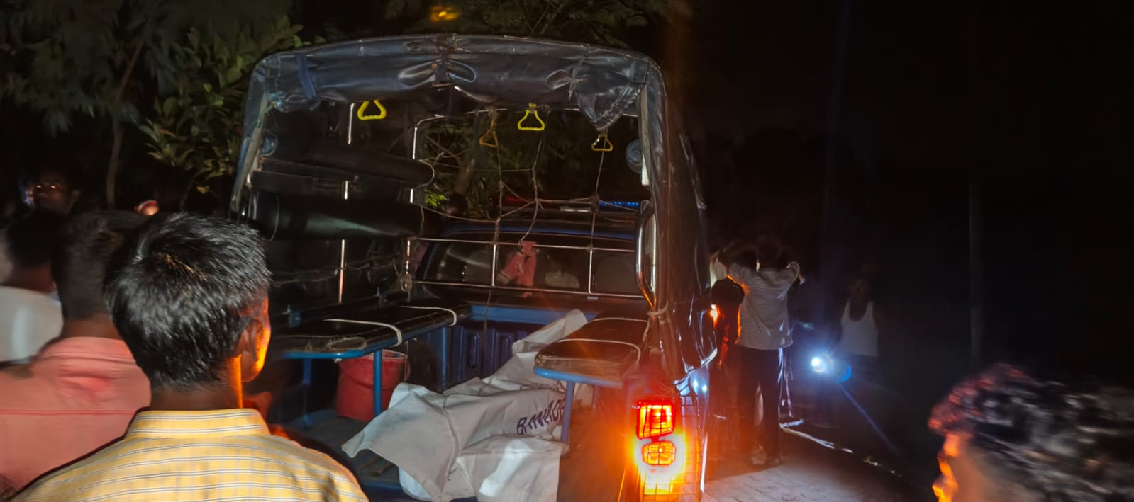 ঘোড়াঘাটে ভেসে আসা অজ্ঞাত শিশুকন্যার মরদেহ উদ্ধার