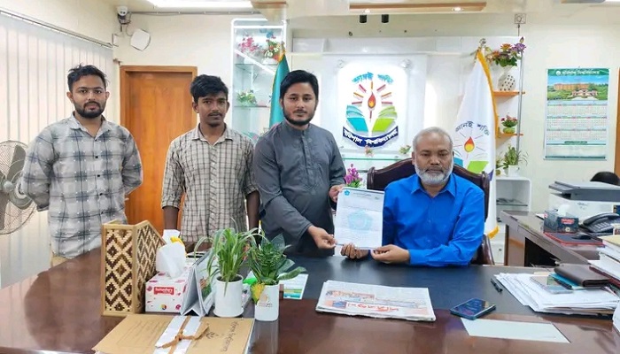 ক্যাম্পাসে নিরাপদ ও গণতান্ত্রিক পরিবেশ প্রতিষ্ঠার দাবিতে ববি শিবিরের স্মারকলিপি