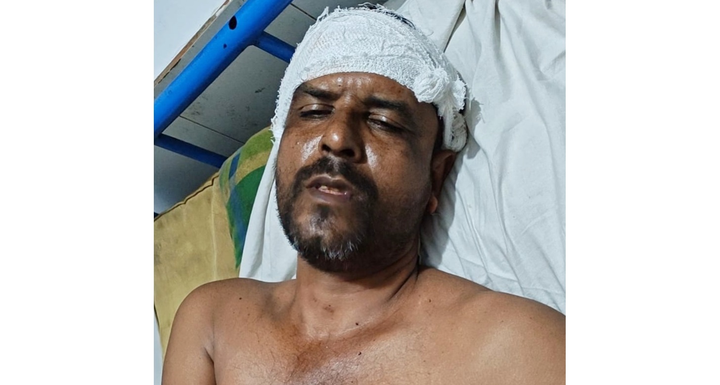 বিয়ের দাওয়াত না দেওয়াকে কেন্দ্র করে হামলা, তিনজন গুরুতর আহত