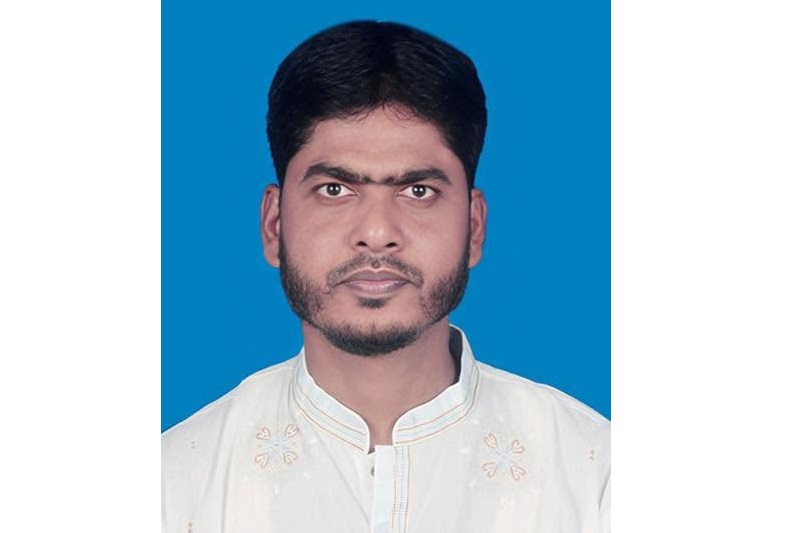 দেবিদ্বারে আলম হাজারীর বিরুদ্ধে মানববন্ধন, অভিযোগ অস্বীকার করে রাজনৈতিক ষড়যন্ত্রের দাবি