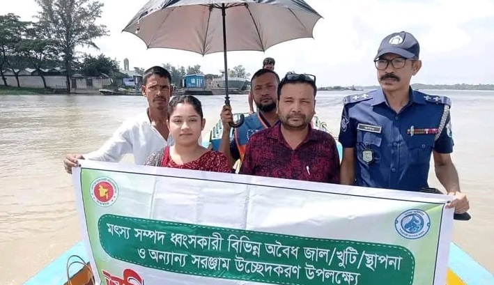 নেছারাবাদে মৎস্য অভিযানে বিপুল পরিমাণ চায়নাদুয়ারি জাল জব্দ ও বিনষ্ট