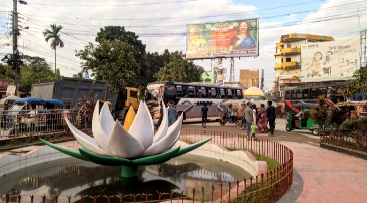 প্রশস্ত হচ্ছে শাপলা চত্বর, যানজট দূর করে গড়ে উঠবে আইকনিক পয়েন্ট