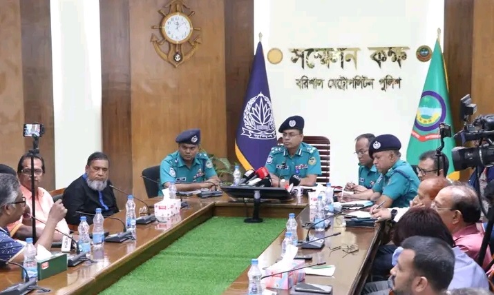 বরিশালে আইনশৃঙ্খলা রক্ষায় সাংবাদিকদের সহযোগিতা চান বিএমপি কমিশনার