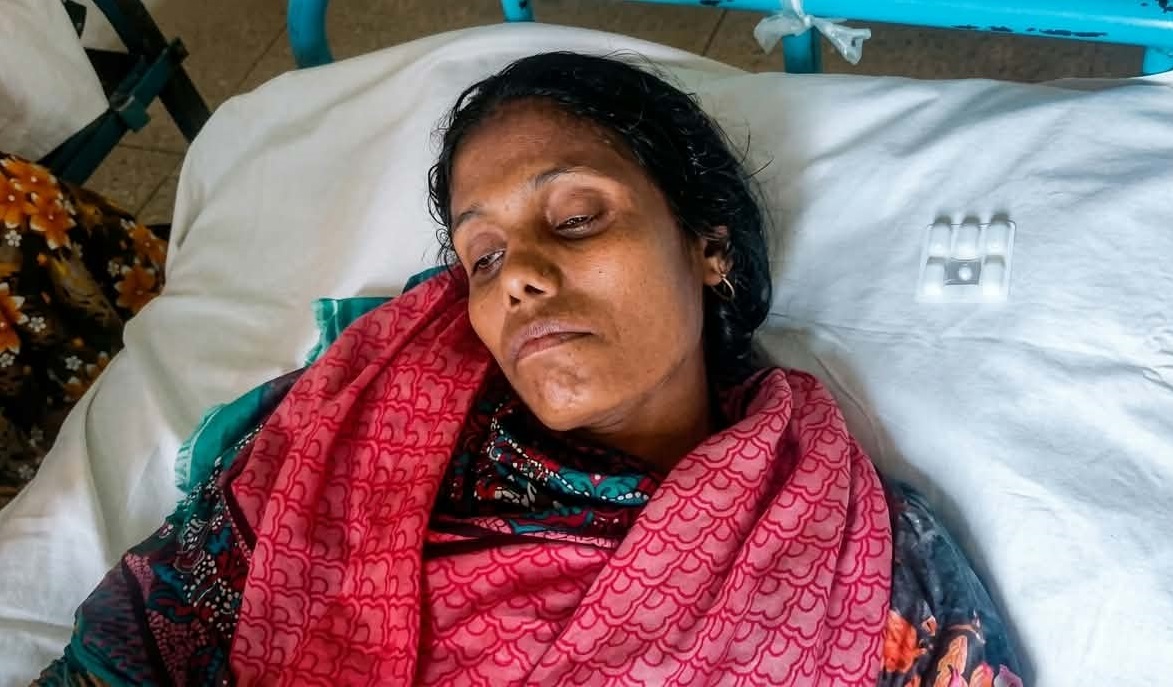 মান্দায় বিধবাকে উচ্ছেদে মারপিট, ঘরবাড়ি ভাঙচুর ও কলাগাছ কাটার অভিযোগ