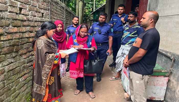 রংপুরের তারাগঞ্জে অনুমোদনহীন নকল আইসক্রিম উৎপাদন, ২০ হাজার টাকা জরিমানা