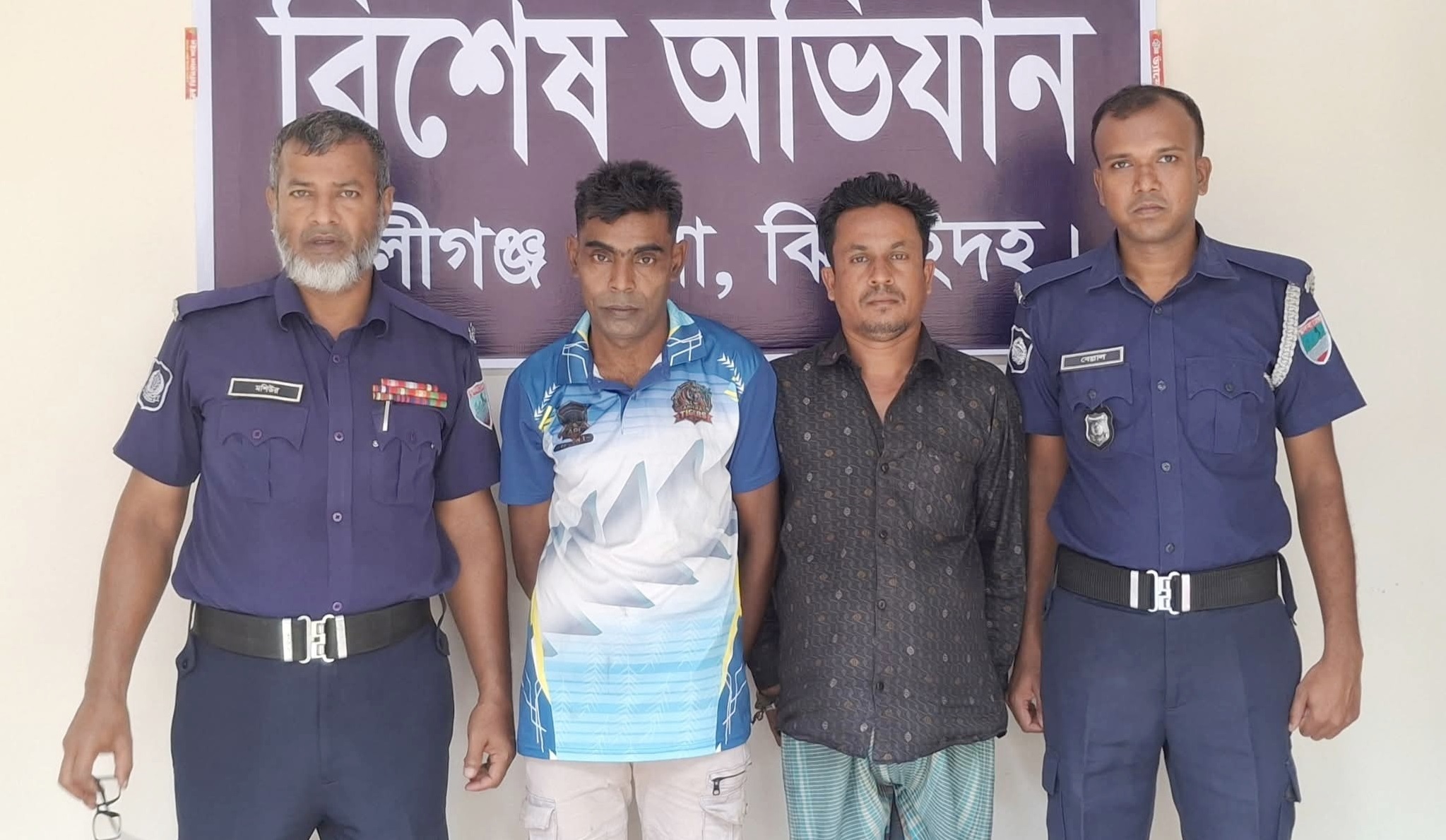 কালীগঞ্জে পরোয়ানাভুক্ত দুই আসামি গ্রেফতার