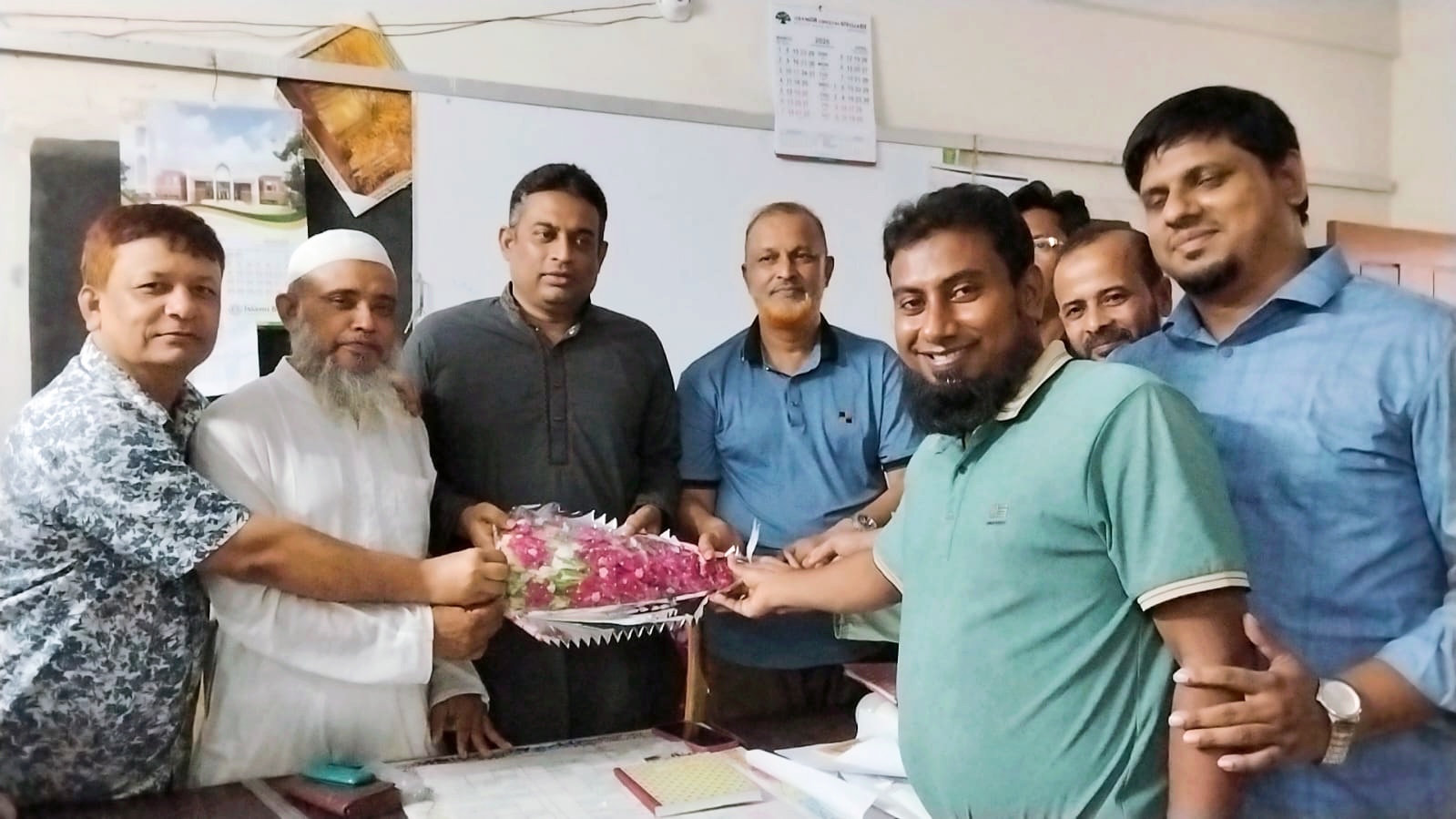 লোহাগড়া লক্ষীপাশা পাইলট বালিকা উচ্চ বিদ্যালয়ের সভাপতি সাজ্জাদ দায়িত্বভার গ্রহণ করলেন