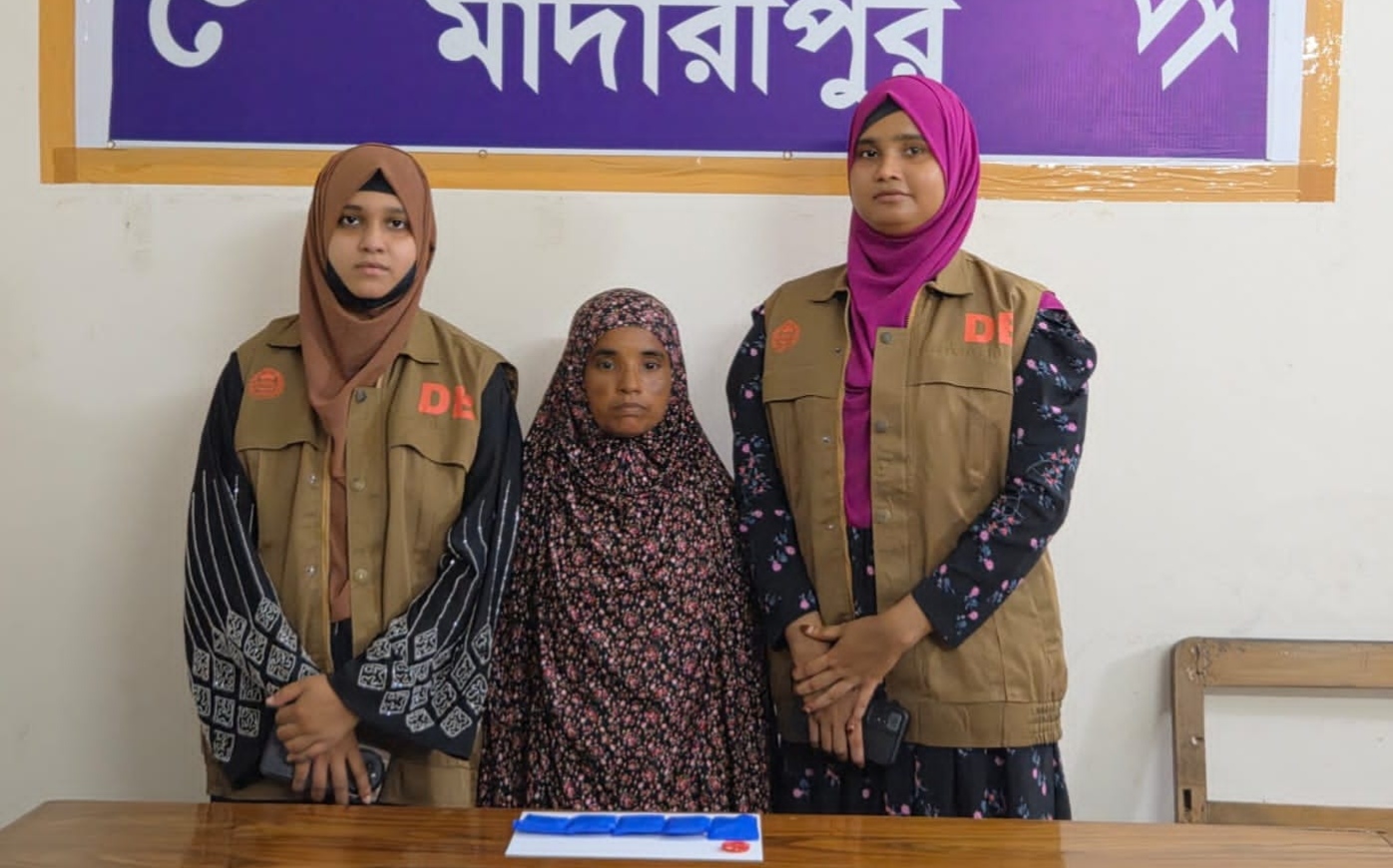 মাদারীপুরে ১ হাজার ইয়াবাসহ ১ জন নারী মাদক ব্যবসায়ী গ্রেফতার