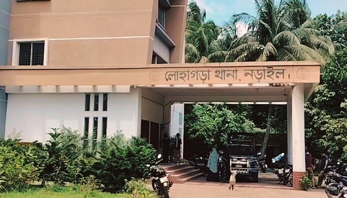 লোহাগড়ায় ৪২ জনের নাম উল্লেখ ও অজ্ঞাতনামা ৭০/৮০ জনের নামে নাশকতার মামলা