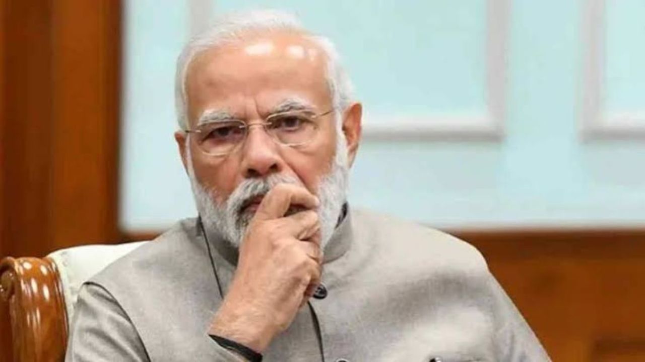 আবারও মোদির বাসভবন অভিমুখে পদযাত্রার ঘোষণা