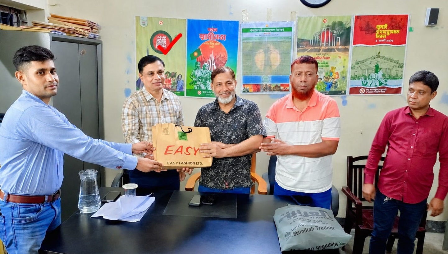 ঝালকাঠিতে এসআই জাহিদুল ইসলামকে বিদায় সংবর্ধনা