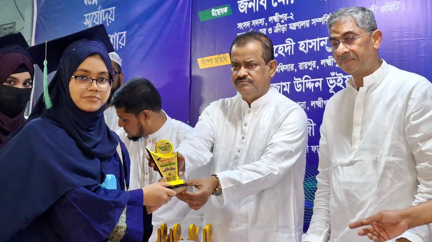 রায়পুরে কাজী ফারুকী কলেজে নবীনবরণ ও কৃতি শিক্ষার্থী সংবর্ধনা