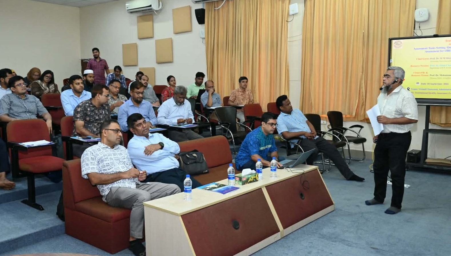 কুবিতে ফলাফলভিত্তিক শিক্ষা মডেল বাস্তবায়নে প্রশিক্ষণ কর্মসূচি