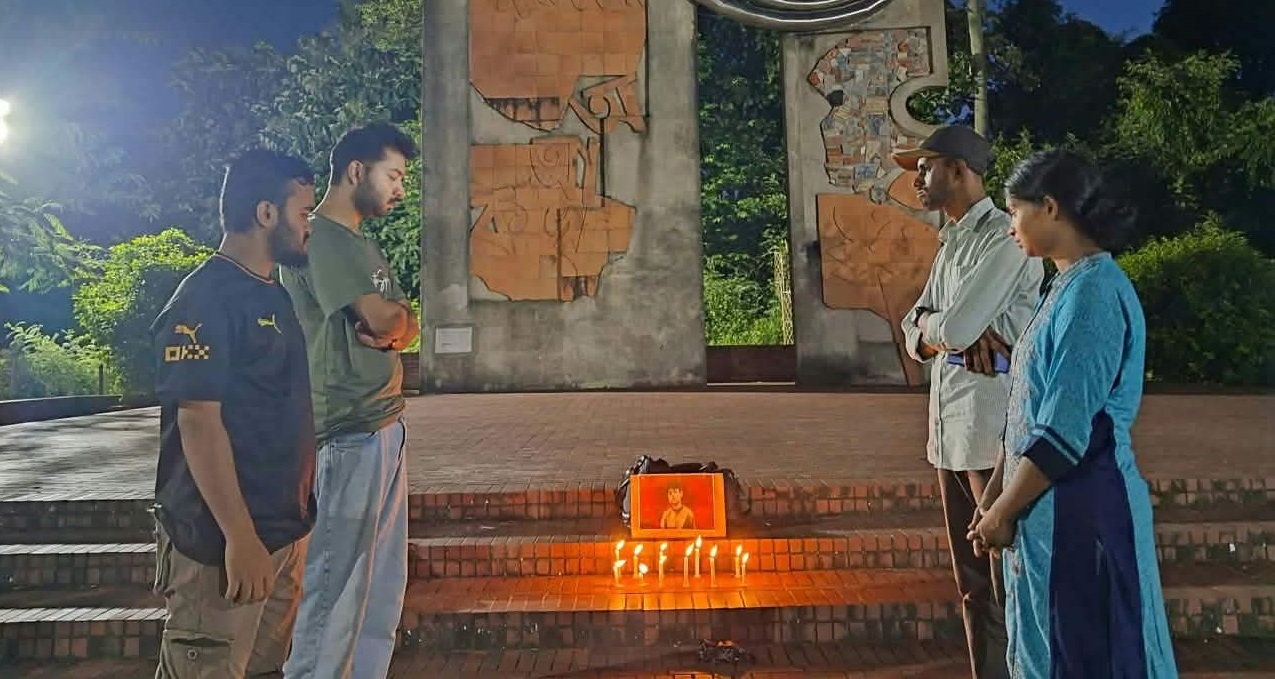 অপ্রতিম হত্যার প্রতিবাদে ও বিচারের দাবিতে কুবিতে চিত্তনামার মোমবাতি প্রজ্জ্বলন