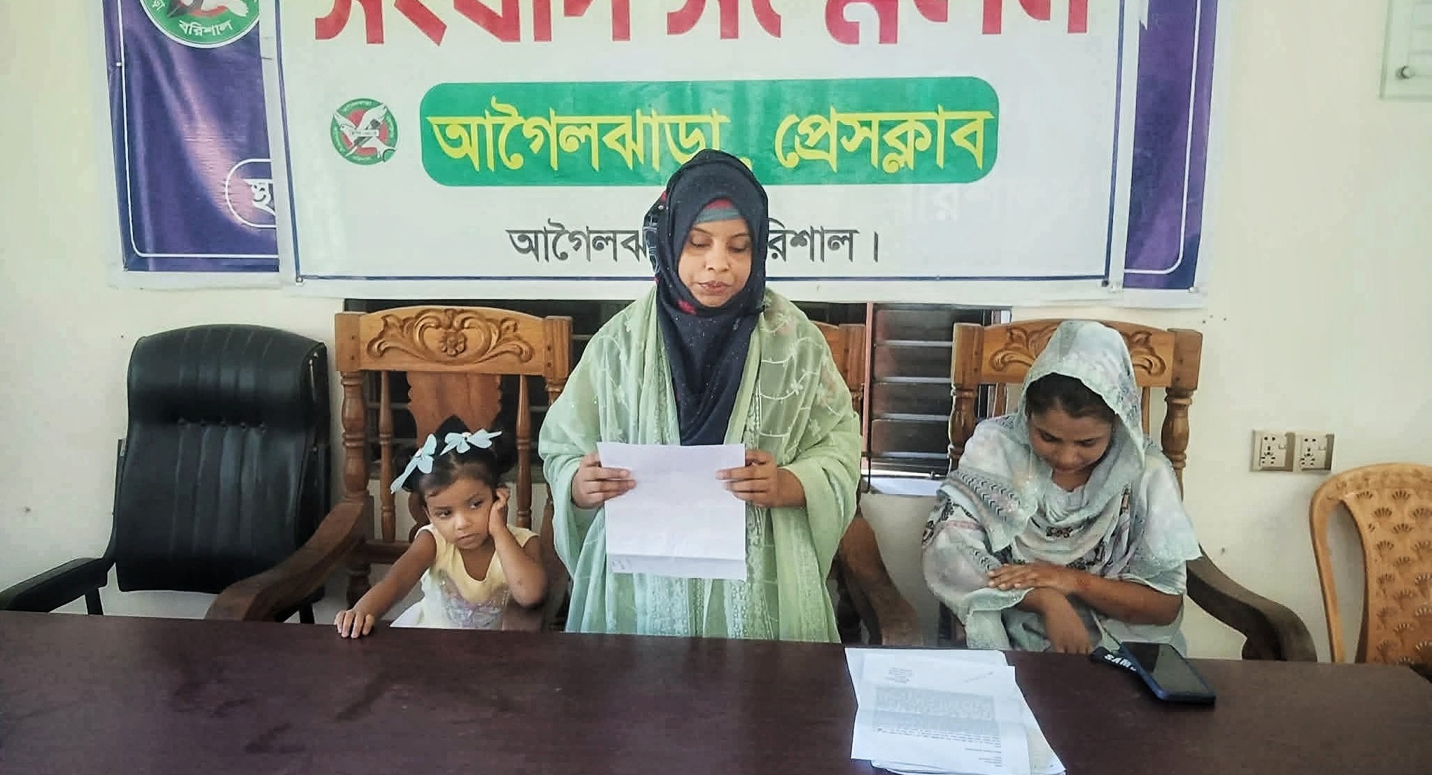 যৌতুক চেয়ে নির্যাতনের অভিযোগ, স্বামী-চাচাসহ কয়েকজনের বিরুদ্ধে সংবাদ সম্মেলন