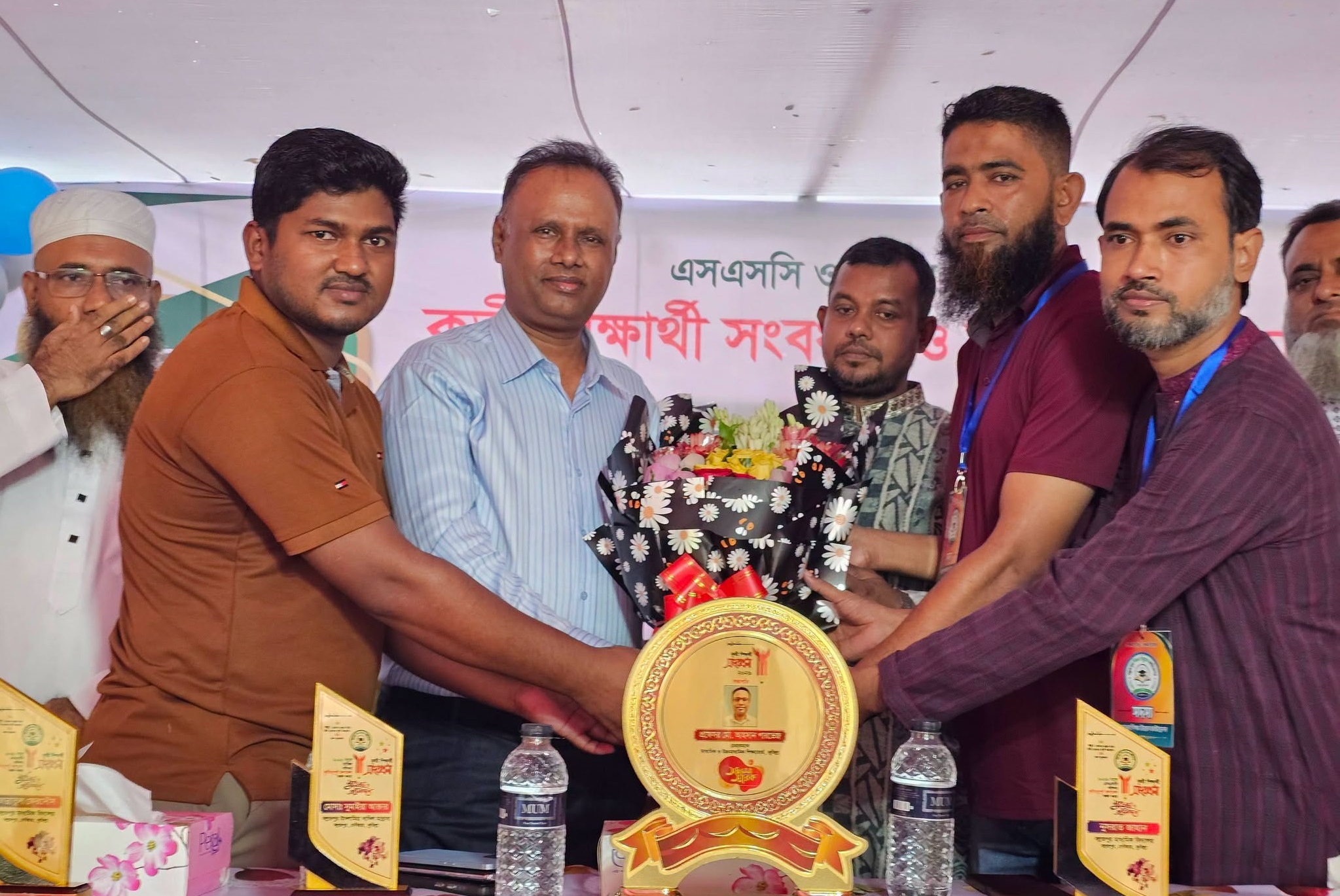 দেবিদ্বারে কৃতি শিক্ষার্থীদের সংবর্ধনা দিল বল্লভপুর শিক্ষা উন্নয়ন ফাউন্ডেশন