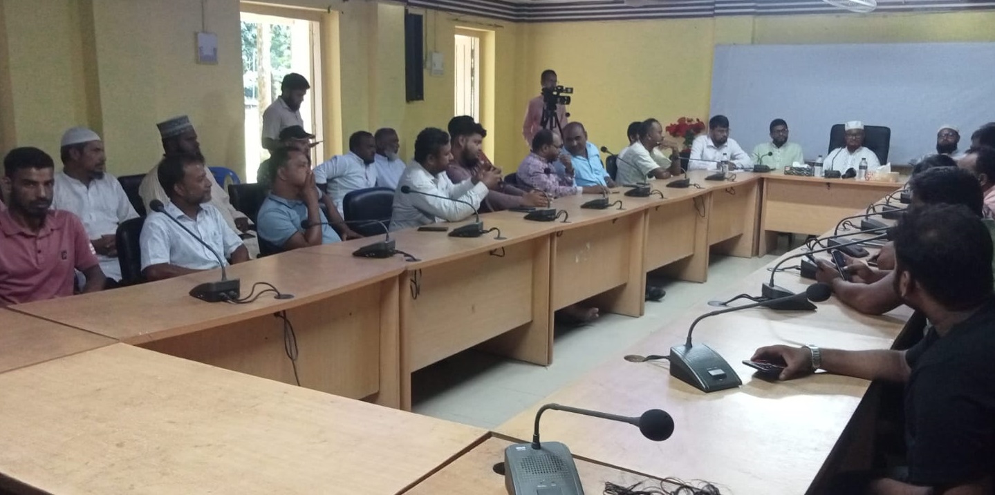 তারাগঞ্জে সাংবাদিকদের সঙ্গে এমপি আজহারুল ইসলামের মতবিনিময়