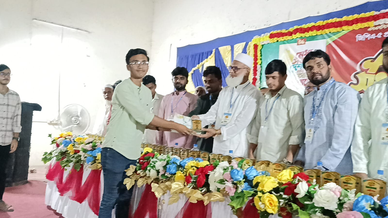 কালীগঞ্জে জিপিএ-৫ প্রাপ্ত শিক্ষার্থীদের সংবর্ধনা