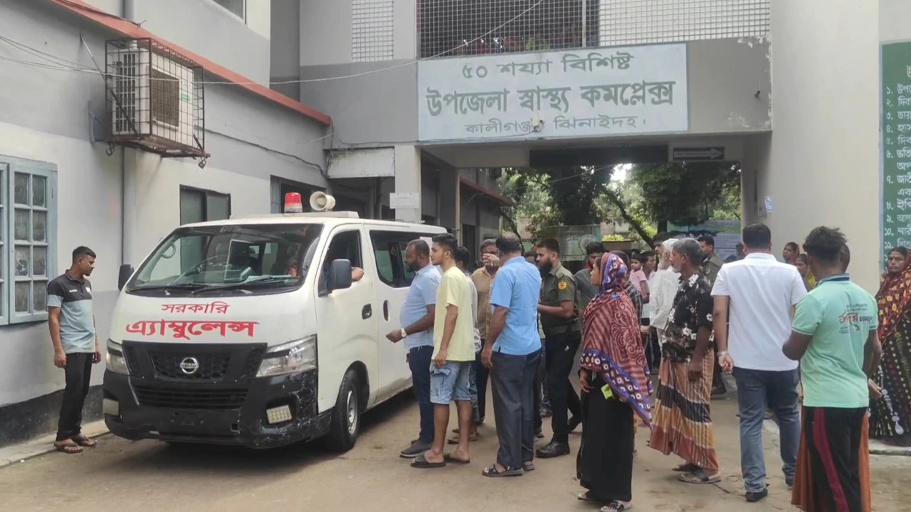 কালীগঞ্জে ট্রেনে কাটা পড়ে নারীর মৃত্যু