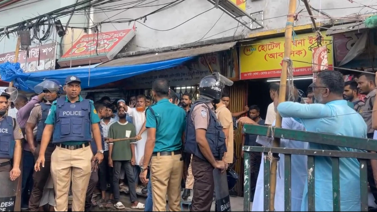 জাসদ কার্যালয়ে গোপন বৈঠক, আ.লীগ সন্দেহে অর্ধশতাধিক আটক