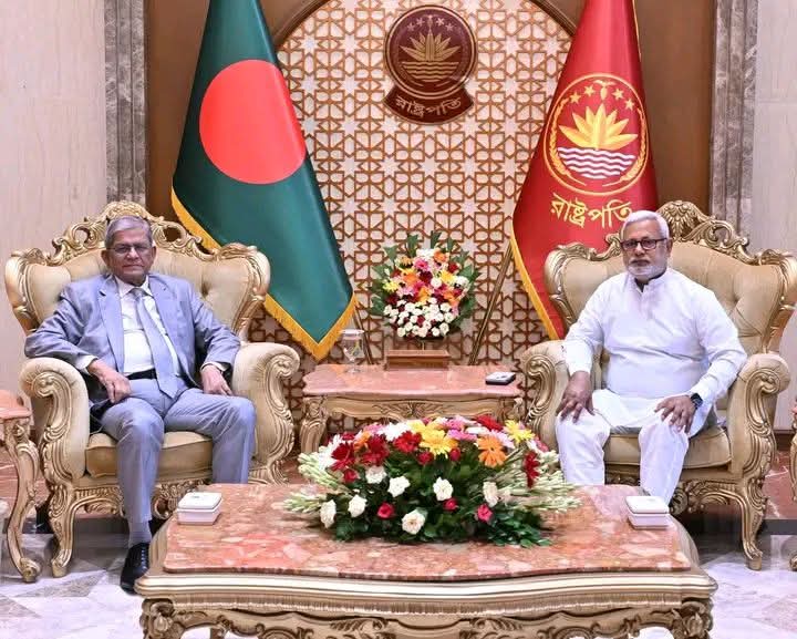 রাষ্ট্রপতির সঙ্গে সাক্ষাৎ করলেন দিনাজপুর-১ এমপি মনজুরুল ইসলাম