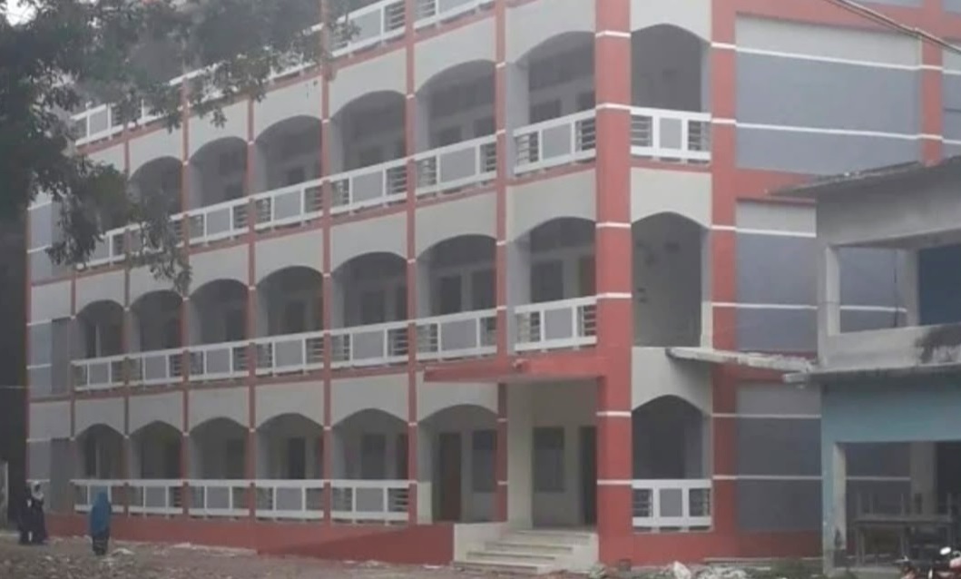 লোহাগড়ায় অবসরপ্রাপ্ত শিক্ষকের নামে মিথ্যা মামলা দায়েরের অভিযোগ