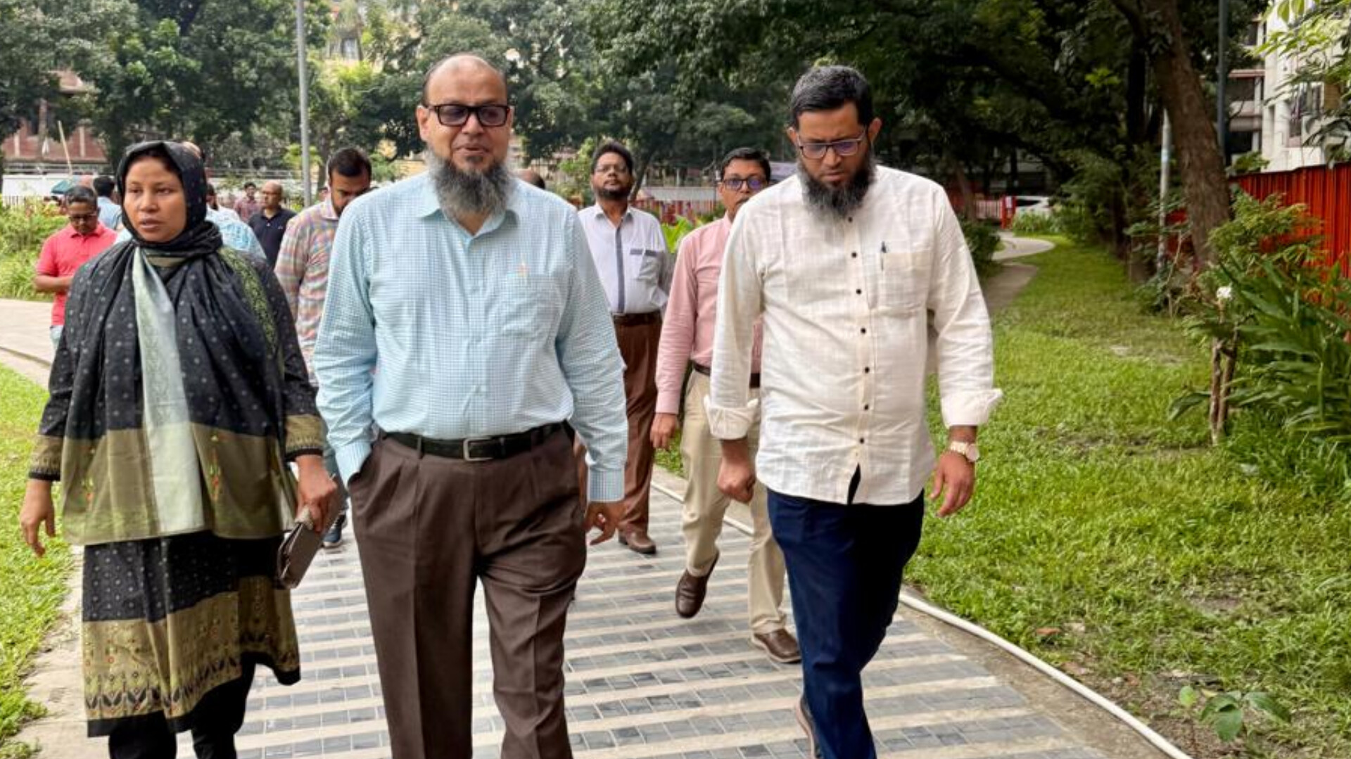 আবাসন প্রকল্পের অগ্রগতি দেখতে মাঠে গণপূর্ত সচিব